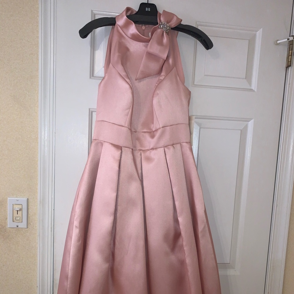 Elegant dress!